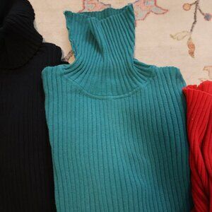 Chadwicks turquoise turtle neck sweater